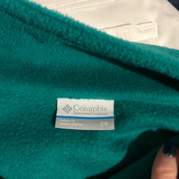 Columbia teal fleece vest. - Picture 3 of 3
